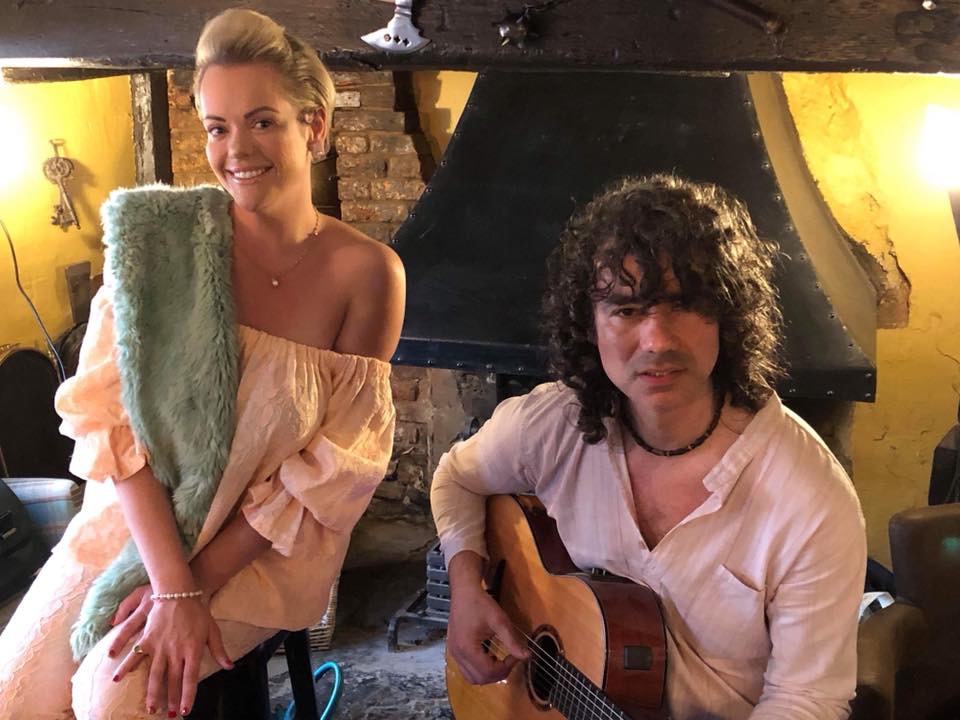 Stuart Bligh Hannah
                                      Bradbeer Acoustic Duo